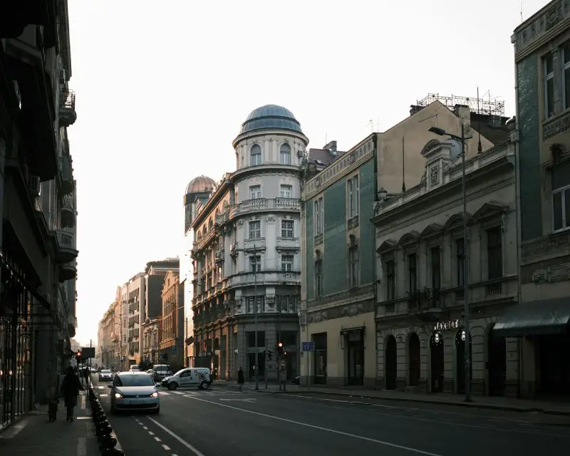 Jaka košava i porast temperature u Srbiji uz meteoalarme RHMZ, olujni udari u Banatu i Pomoravlju