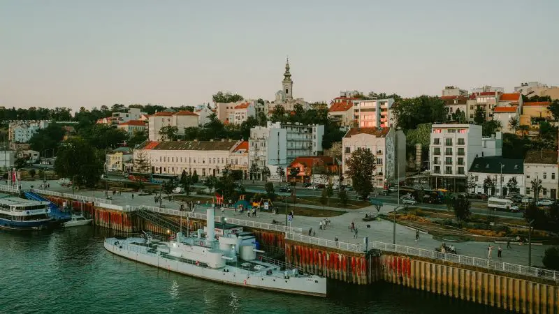 RHMZ najavljuje „zlatnu jesen“ - posle mraza i snega stižu temperature i do 25°C