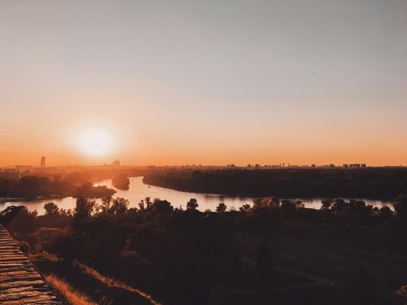 Vremenska prognoza za Srbiju: temperatura do 37°C, pljuskovi sa grmljavinom i pad ispod 30°C