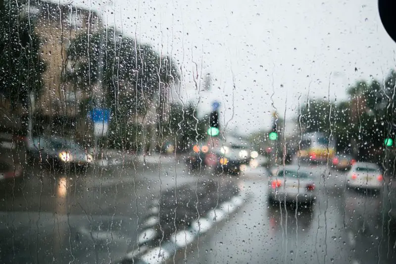Srbija ulazi u period nestabilnog vremena: kiša, olujni vetar i natprosečne temperature do kraja januara